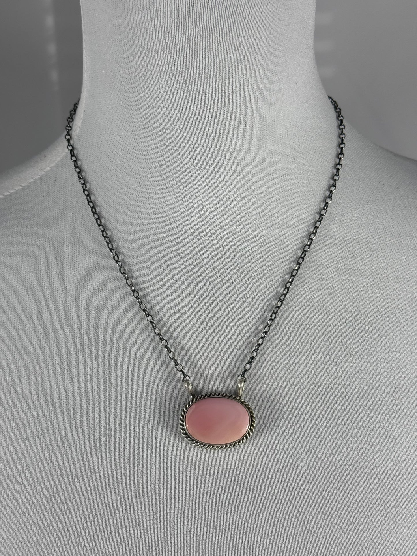 Pink Conch Oval Fixed Pendant Necklace
