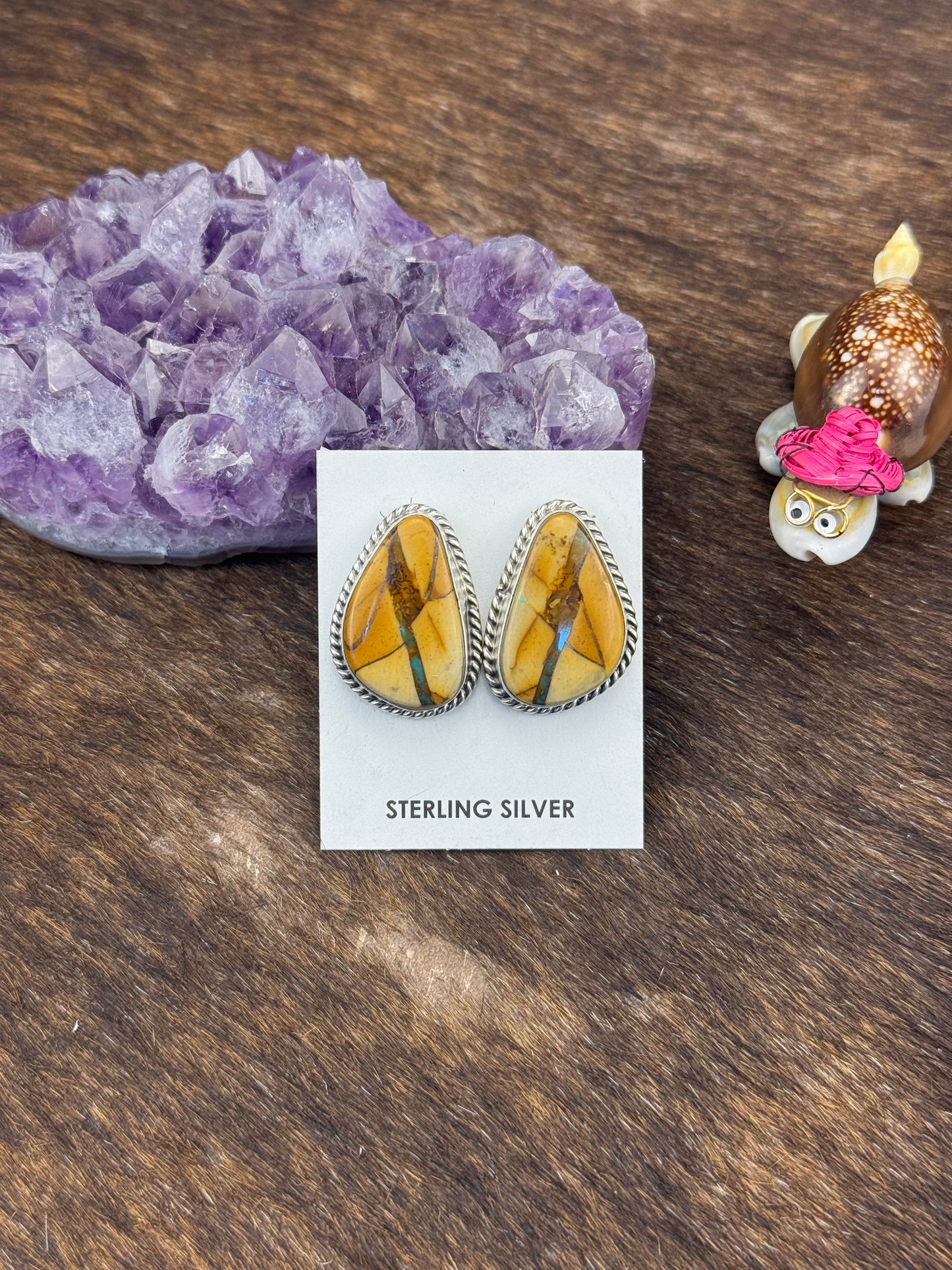 Royston Ribbon Stud Earring