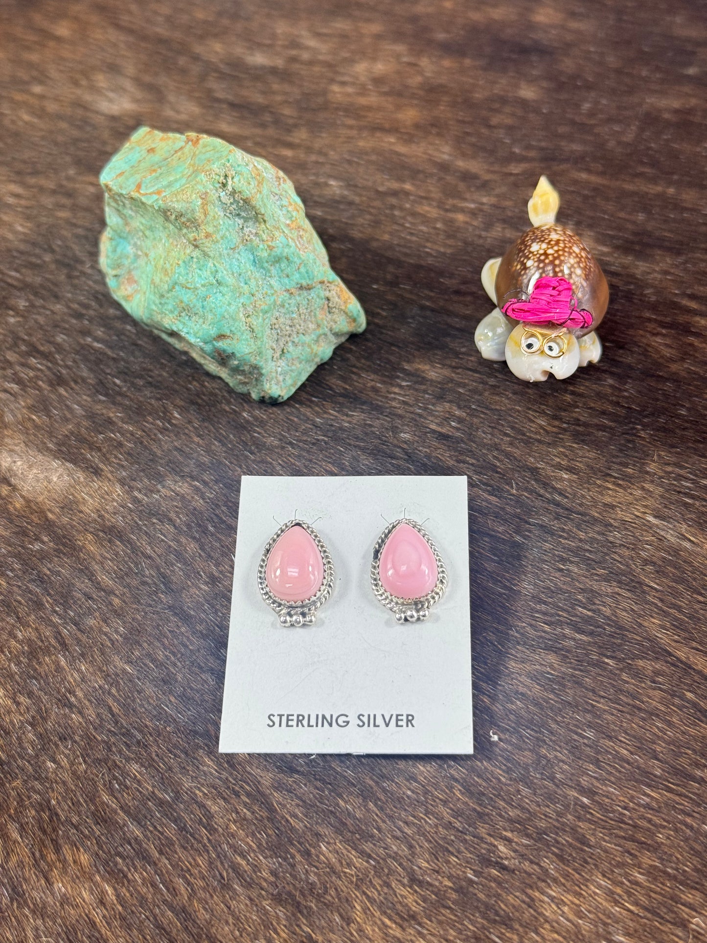 Pink Conch Teardrop Earring
