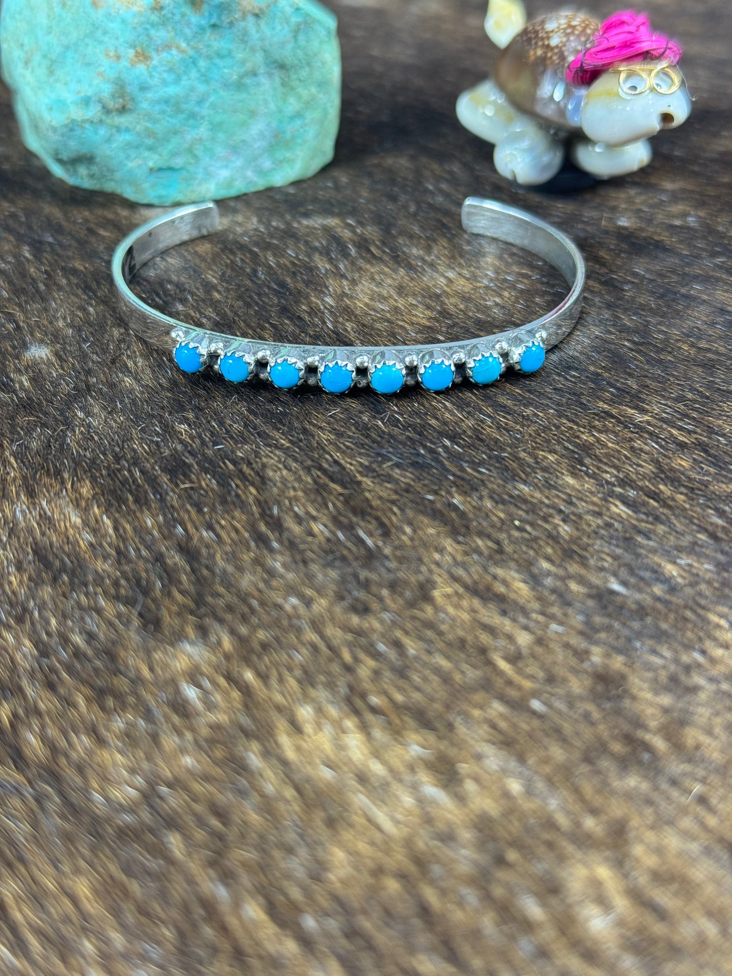 8 Stone Kingman Turquoise Circle Bracelet