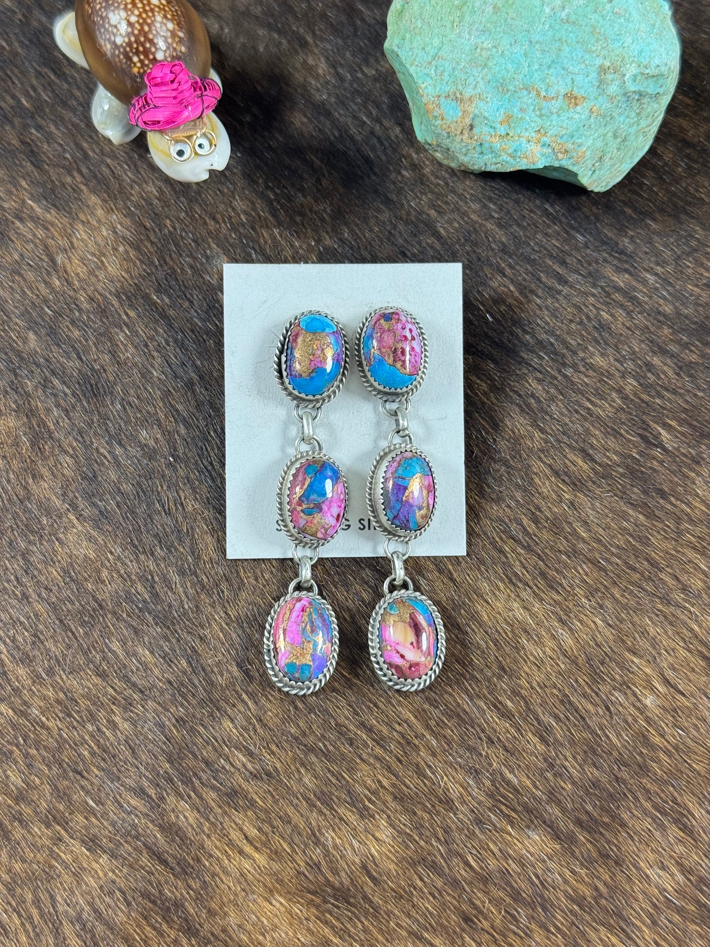Dalia Dangle Earring