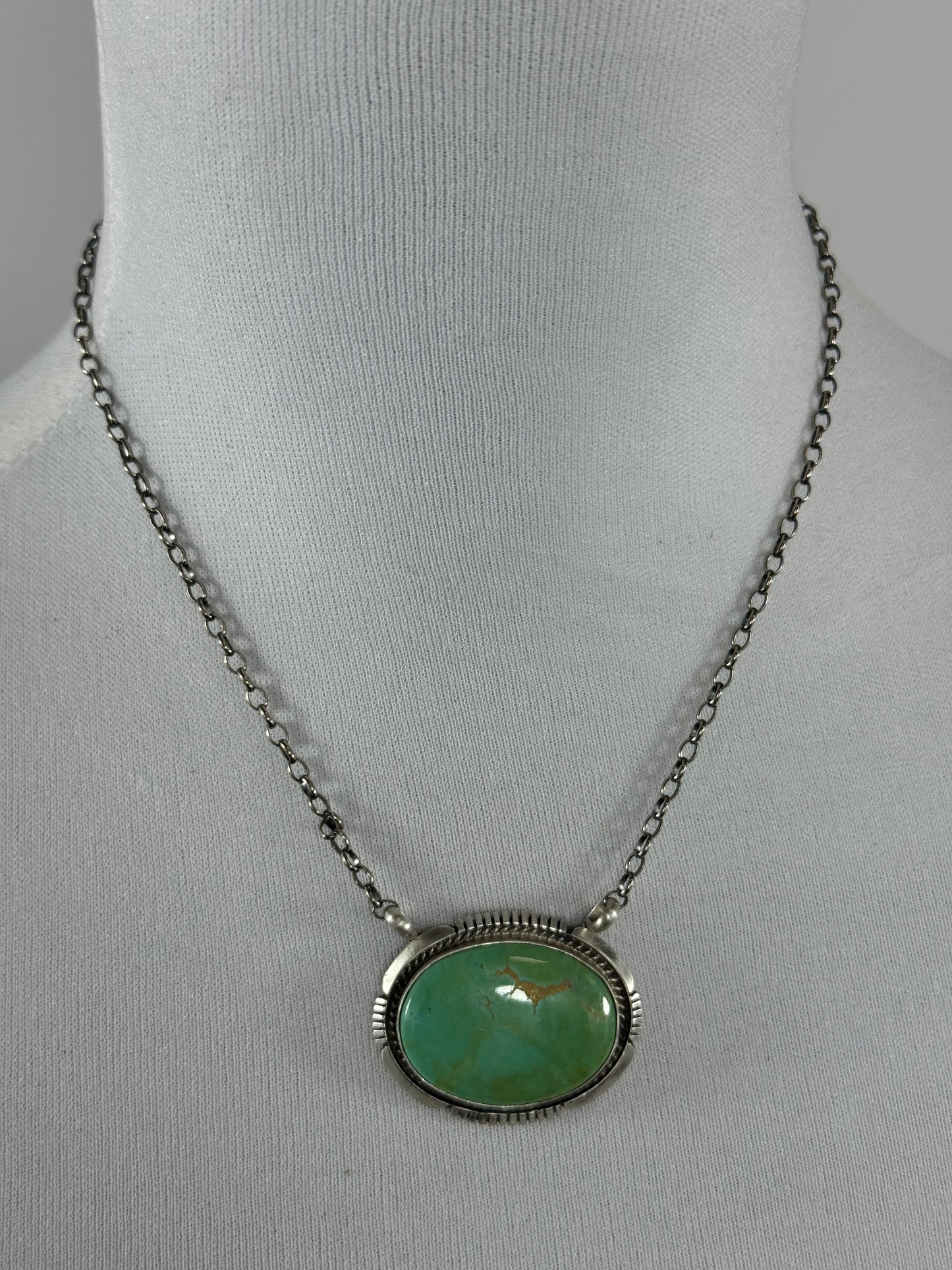 Kingman Oval Fixed Necklace