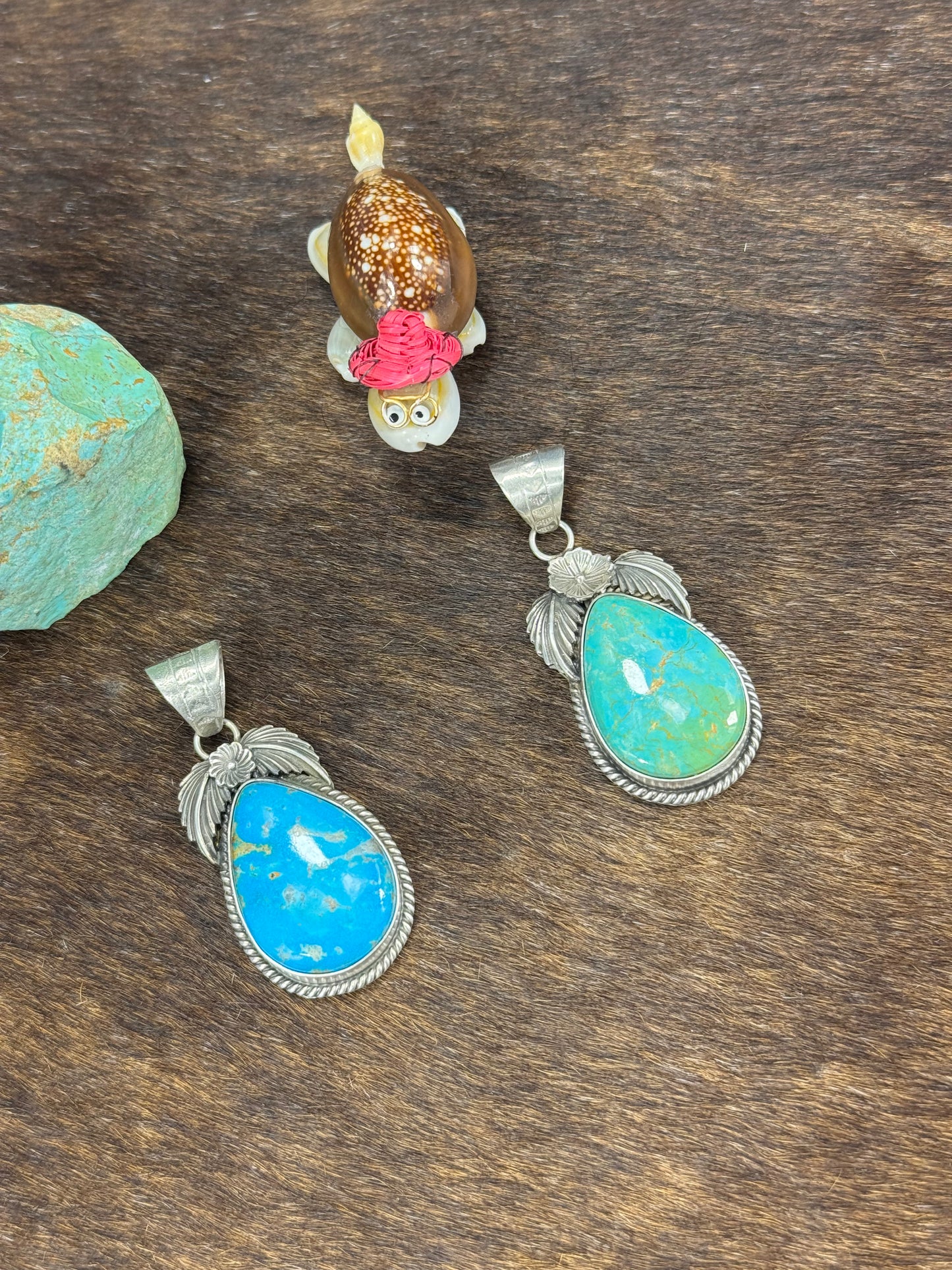 Kingman Turquosie Feather Pendant
