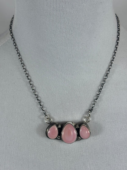 Pink Conch 3 Stone Necklace