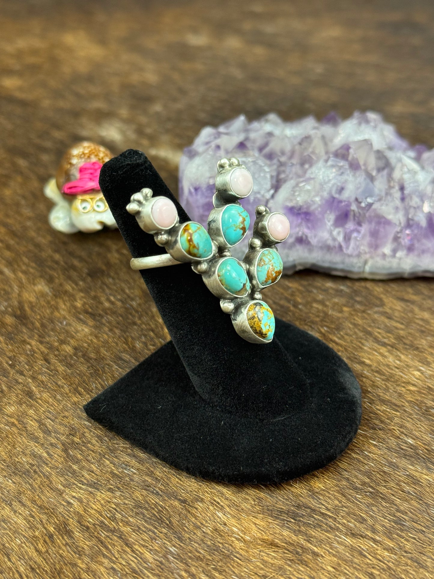 Kingman Turquoise and Pink Conch Cactus Ring