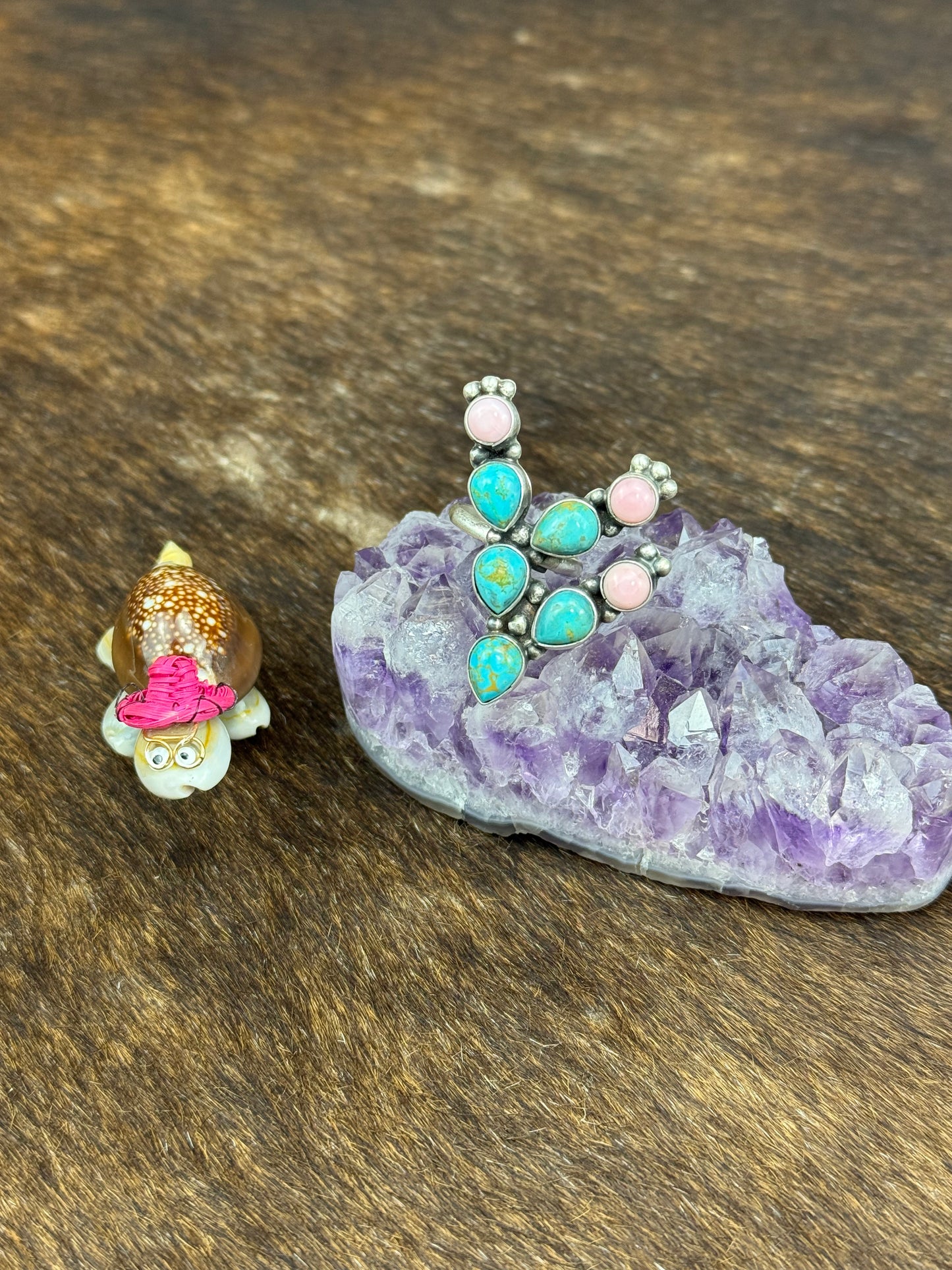 Kingman Turquoise and Pink Conch Cactus Ring