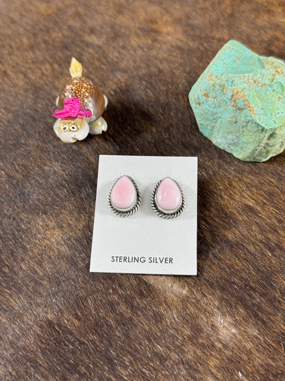 Pink Conch Stud Earrings