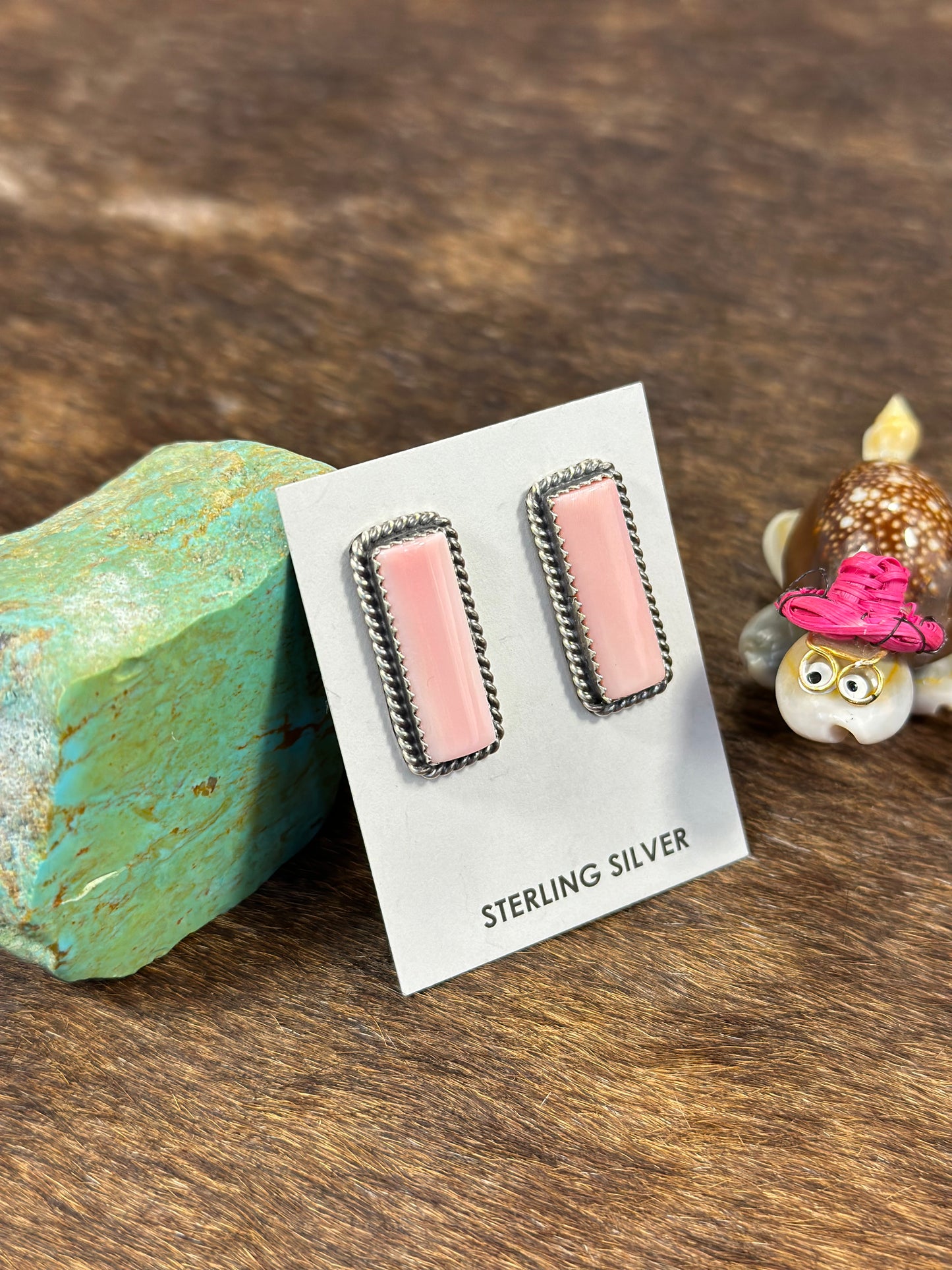 Pink Conch Bar Earrings