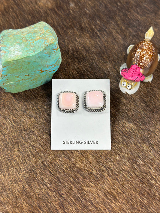 Pink Conch Square Earring