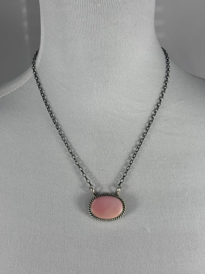 Pink Conch Oval Fixed Pendant Necklace
