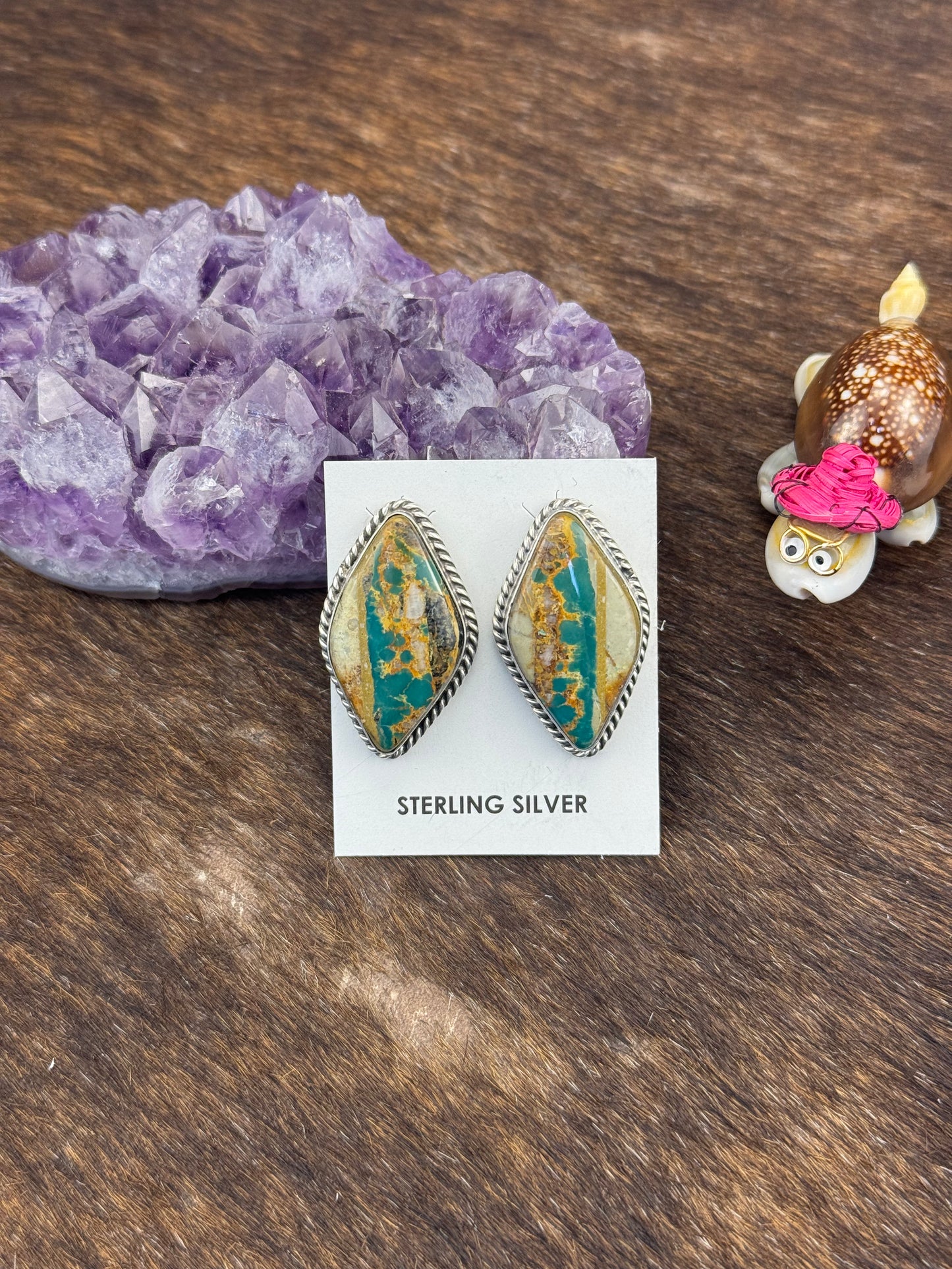 Royston Ribbon Stud Earring