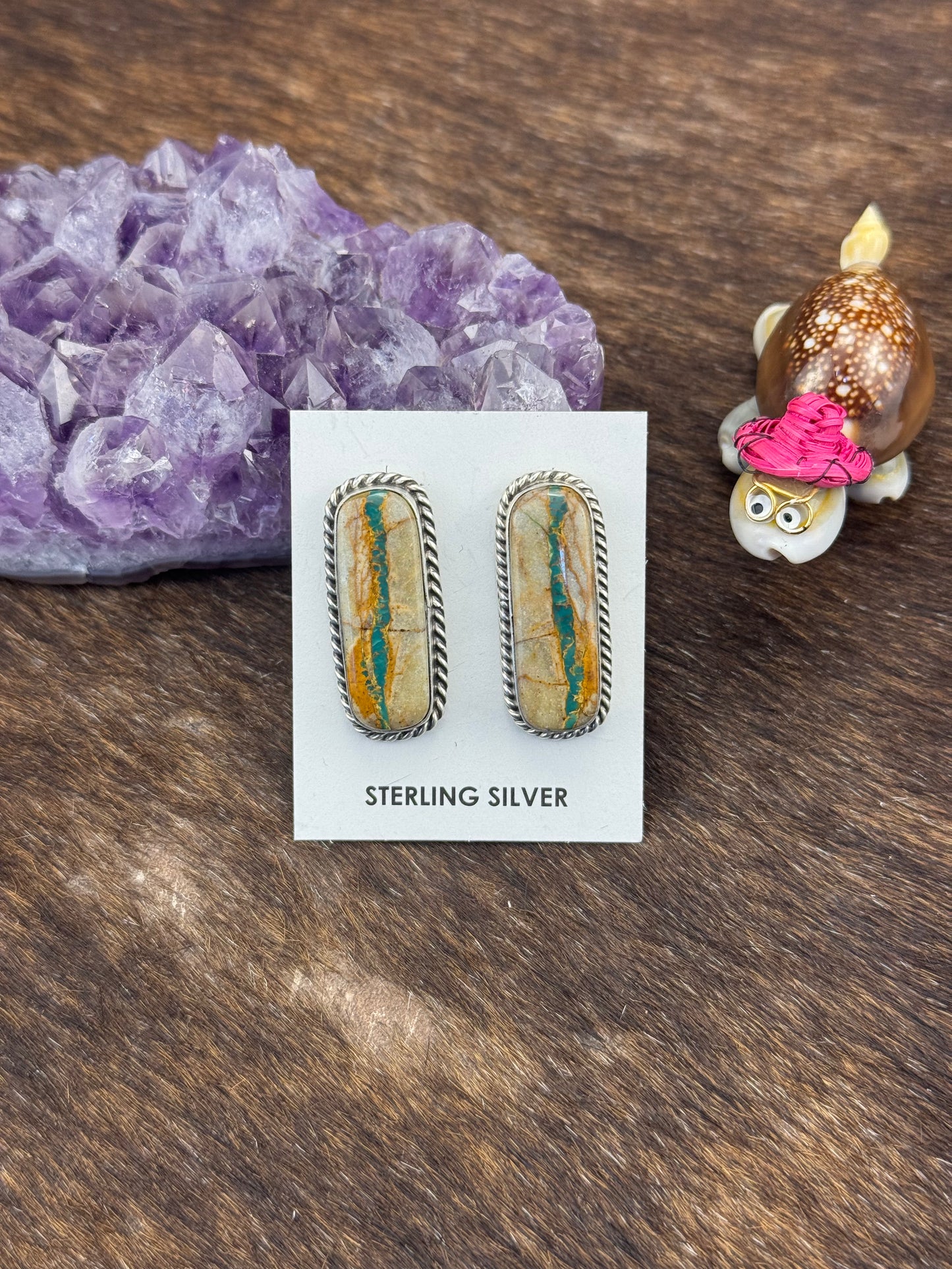Royston Ribbon Stud Earring