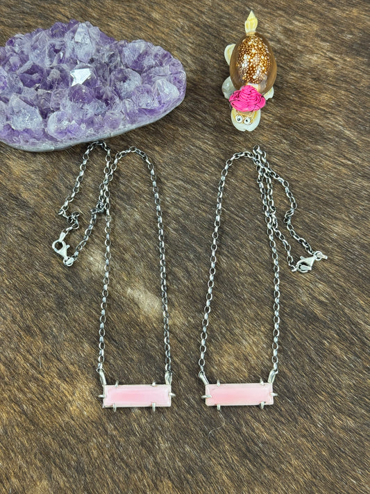 Pink Conch Waterproof bar necklace