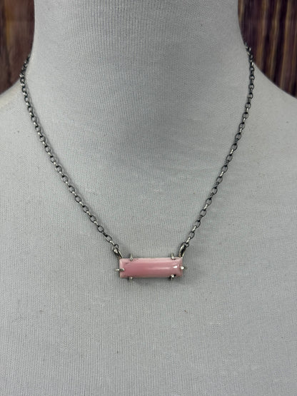 Pink Conch Waterproof bar necklace