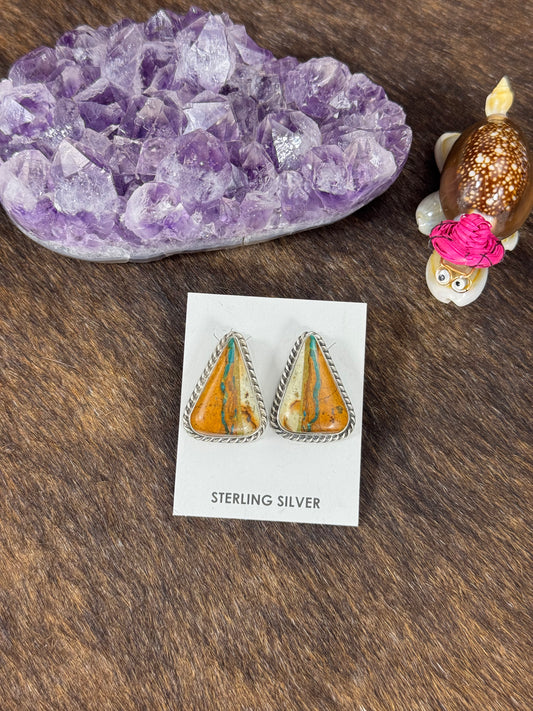 Royston Ribbon Stud Earring