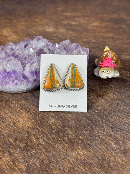 Royston Ribbon Stud Earring