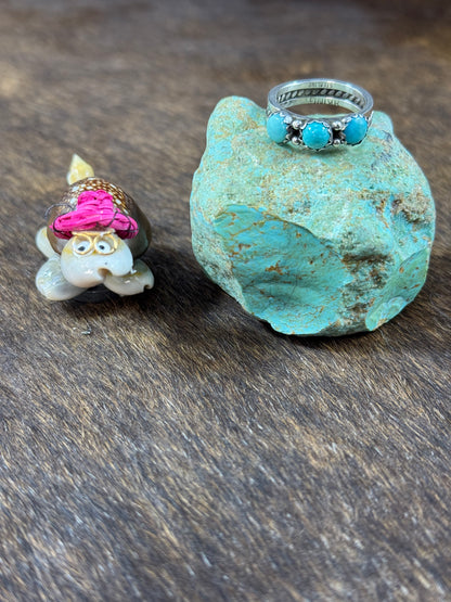 3 stone band ring