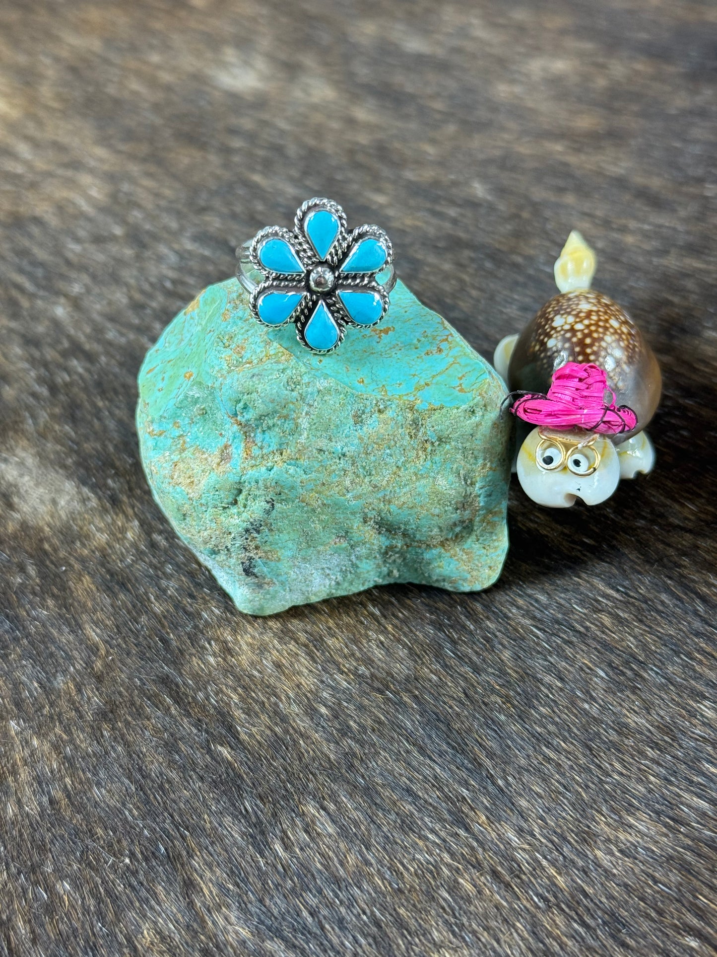 Kingman Flower ring