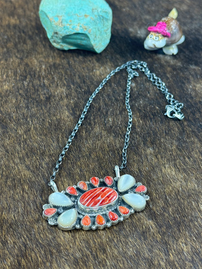 Spiny and Mother of Pearl Fixed Pendant Necklace