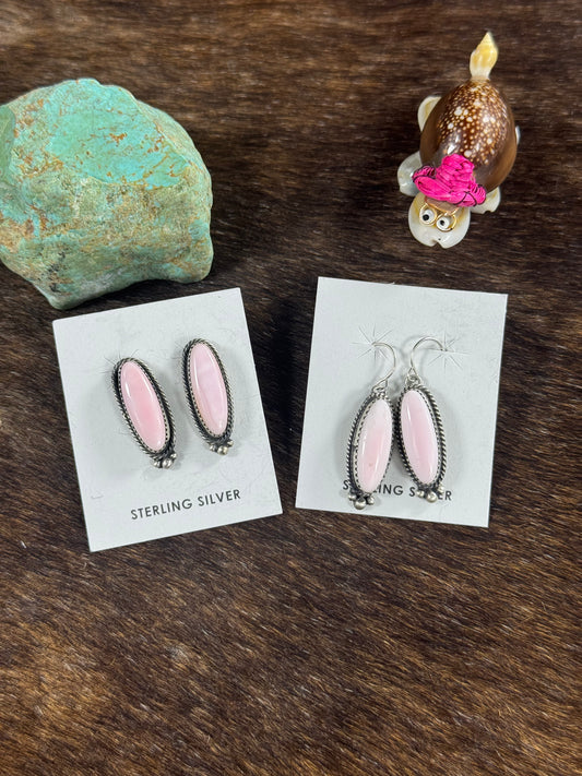 Pink Conch Oval Earring