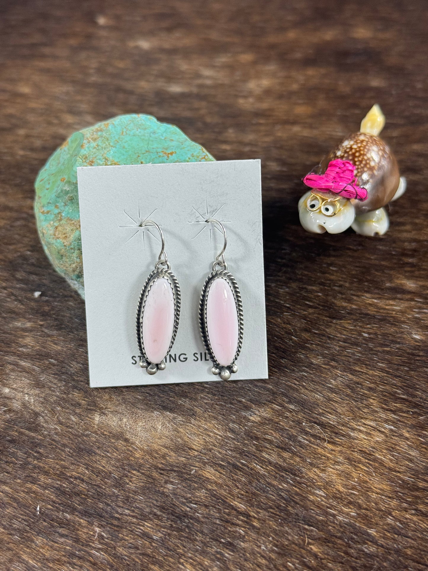 Pink Conch Oval Earring