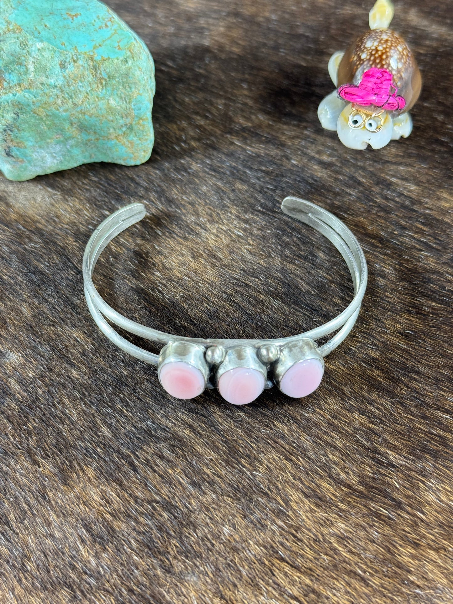 Pink conch 3 stone bracelet