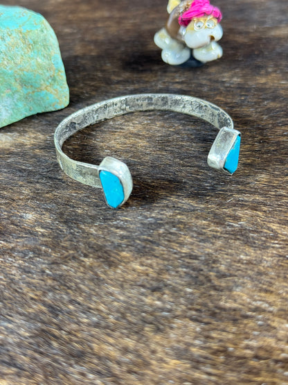 Upside down Cuff
