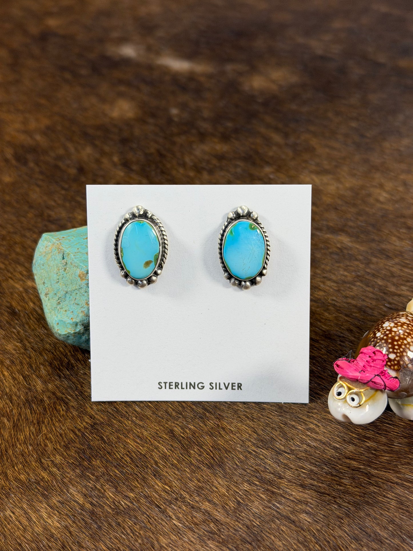 Sonoran Gold Oval Earring