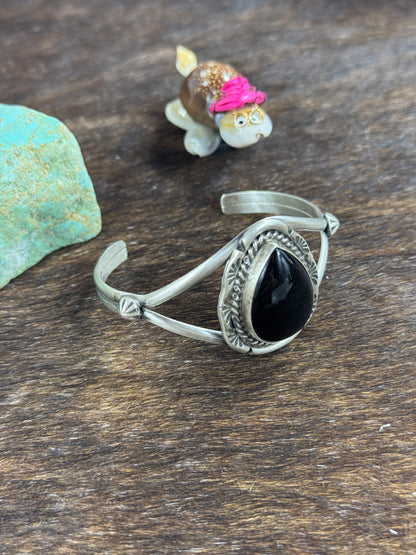 Black Onyx Teardrop Bracelet