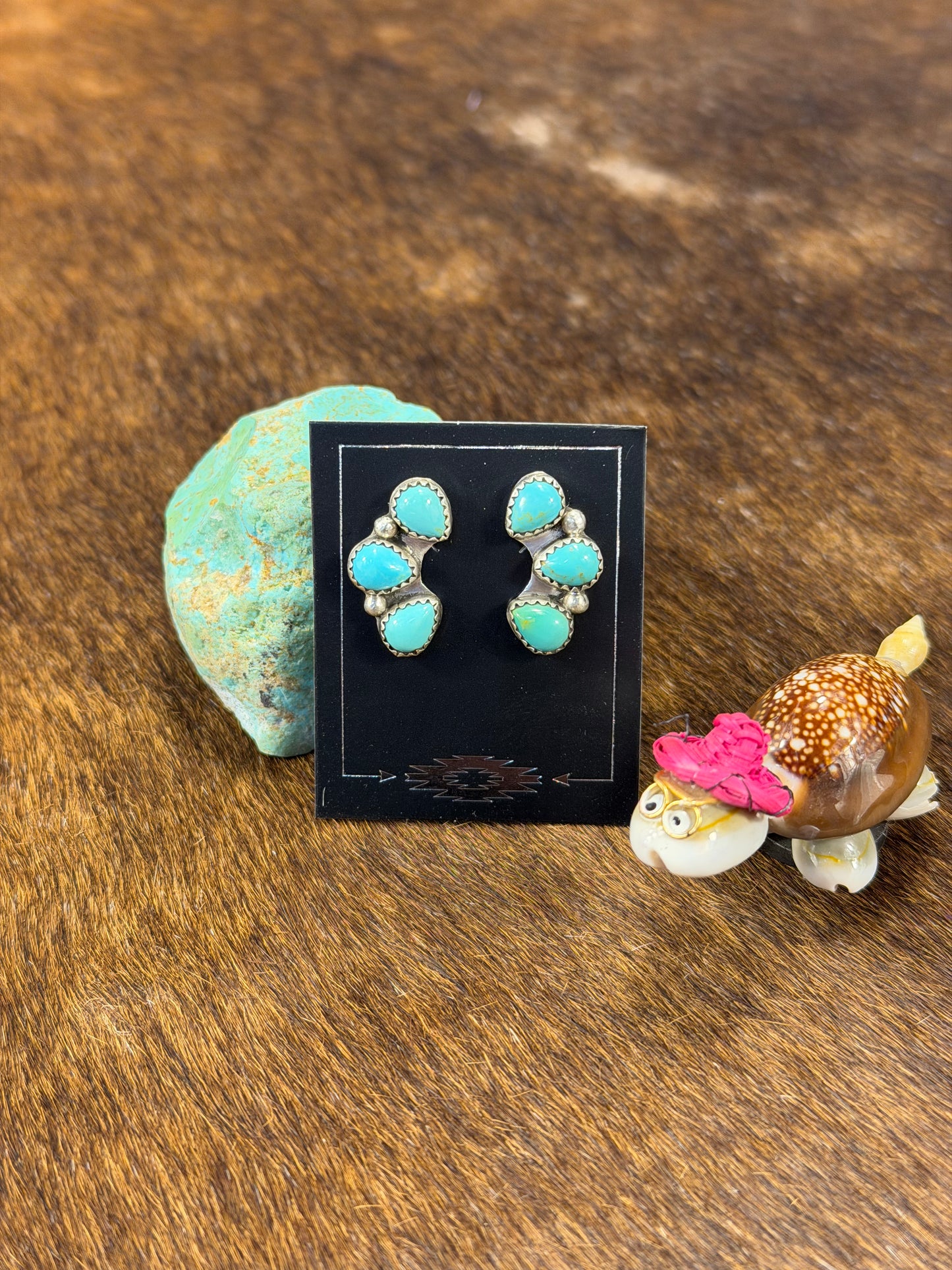Kingman Turquoise Half Cluster Earring