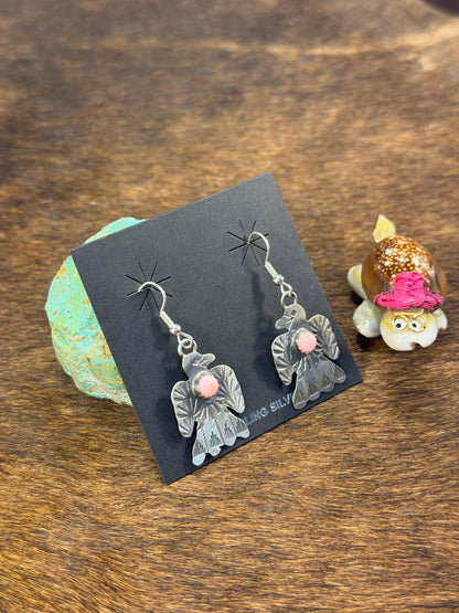 Single Stone Thunder Bird Pink Conch Earring