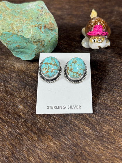 #8 Oval Stud Earring