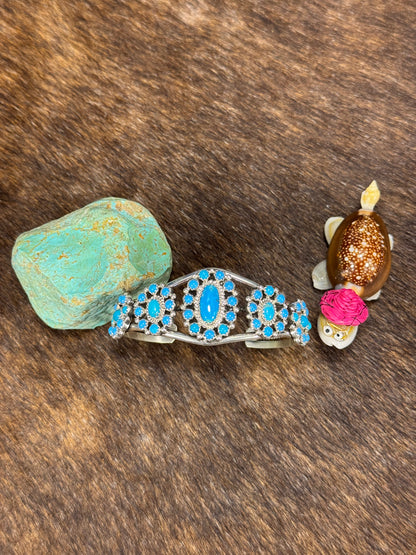 Kingman Turquoise Cluster bracelet