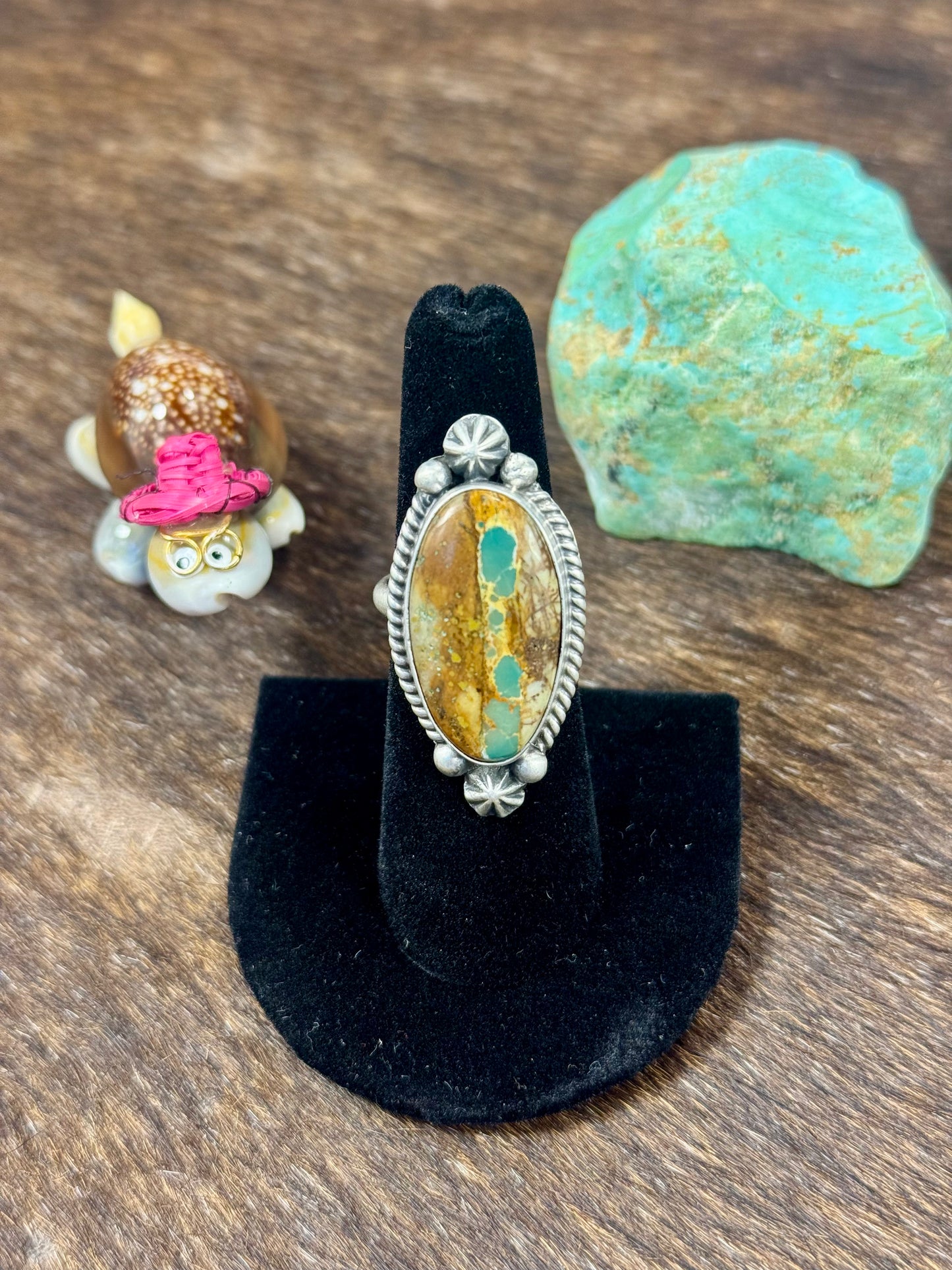 Royston Ribbon Ring