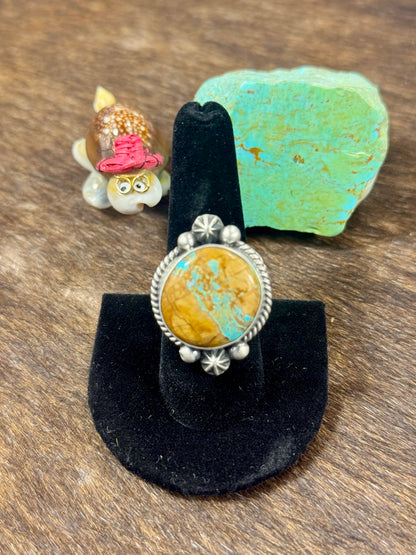 Royston Ribbon Ring