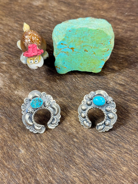 Kingman Turquoise Horseshoe Ring