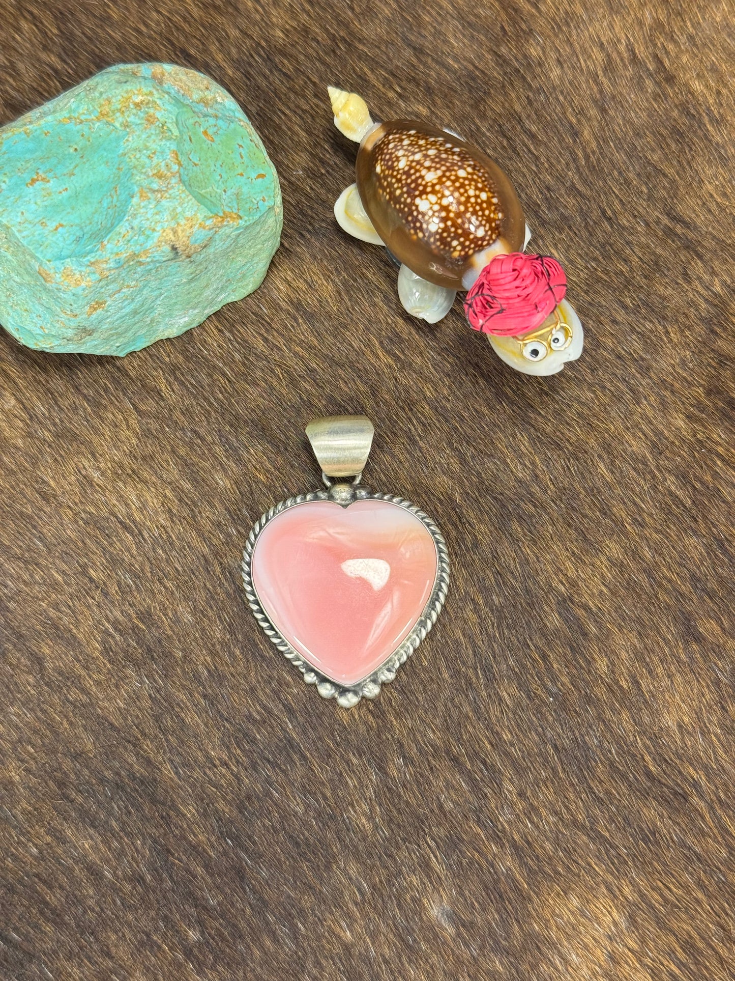 Pink Conch Heart Pendant
