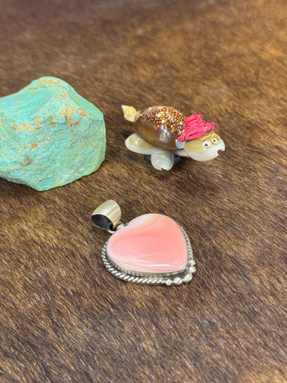 Pink Conch Heart Pendant