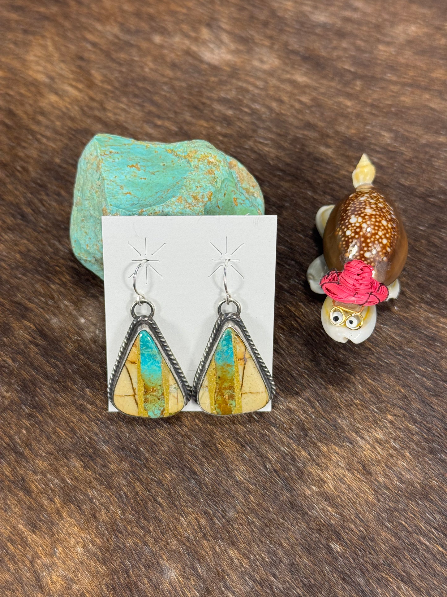 Royston Ribbon Triangle Earring