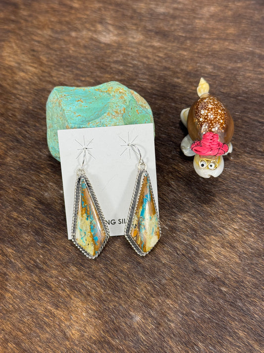 Royston Ribbon Diamond Earring