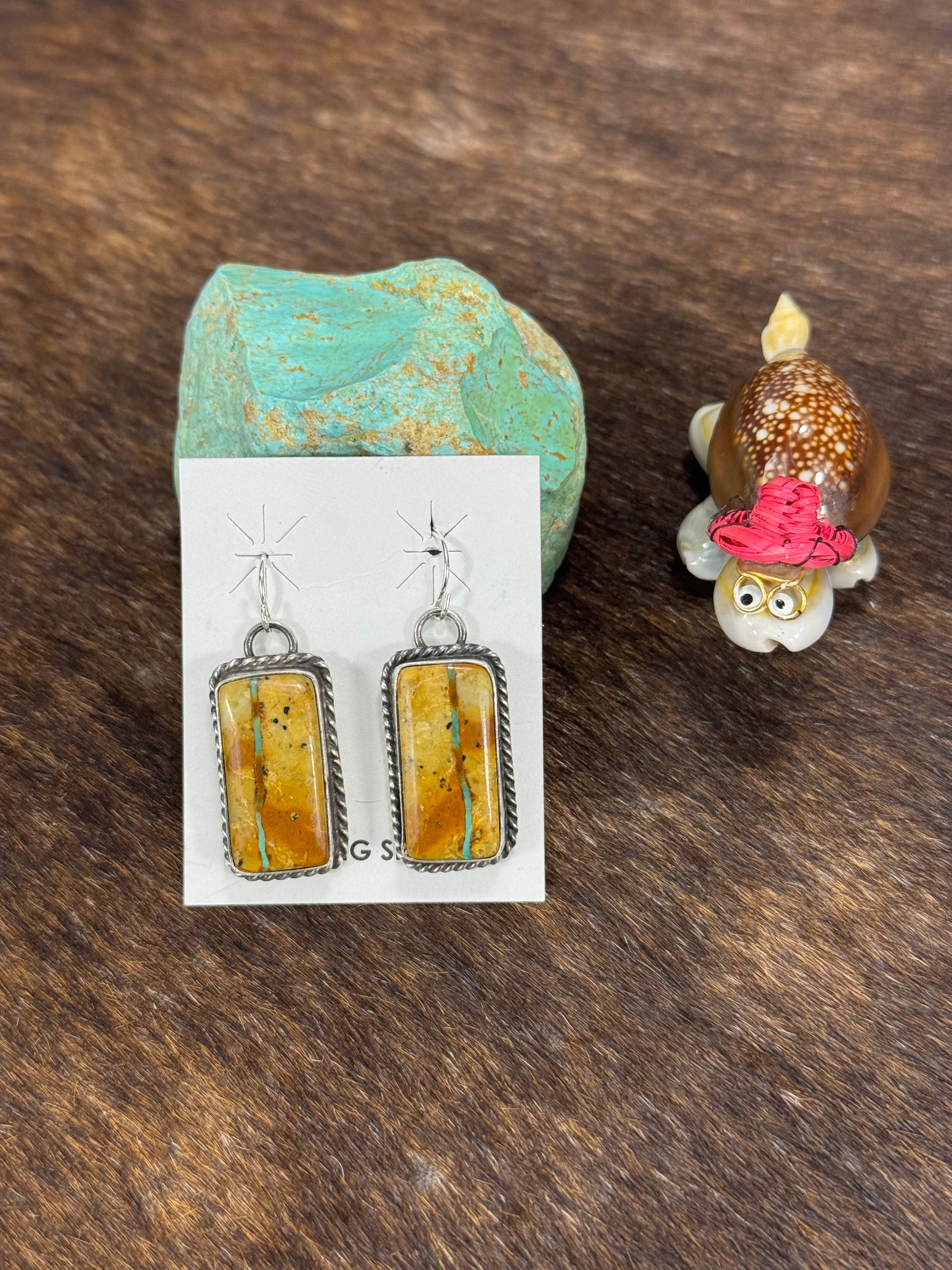Royston Ribbon Rectangle Earring