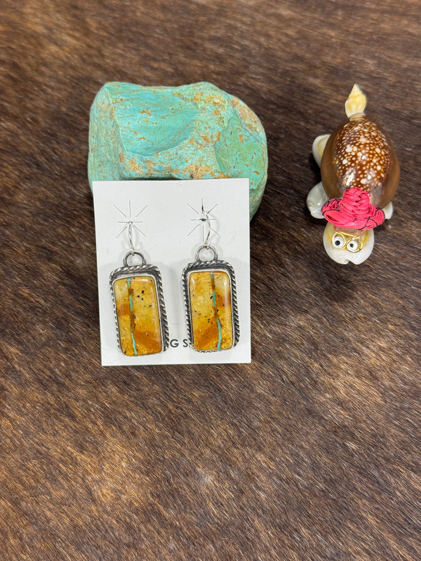 Royston Ribbon Rectangle Earring