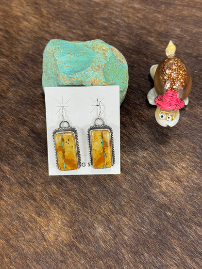 Royston Ribbon Rectangle Earring