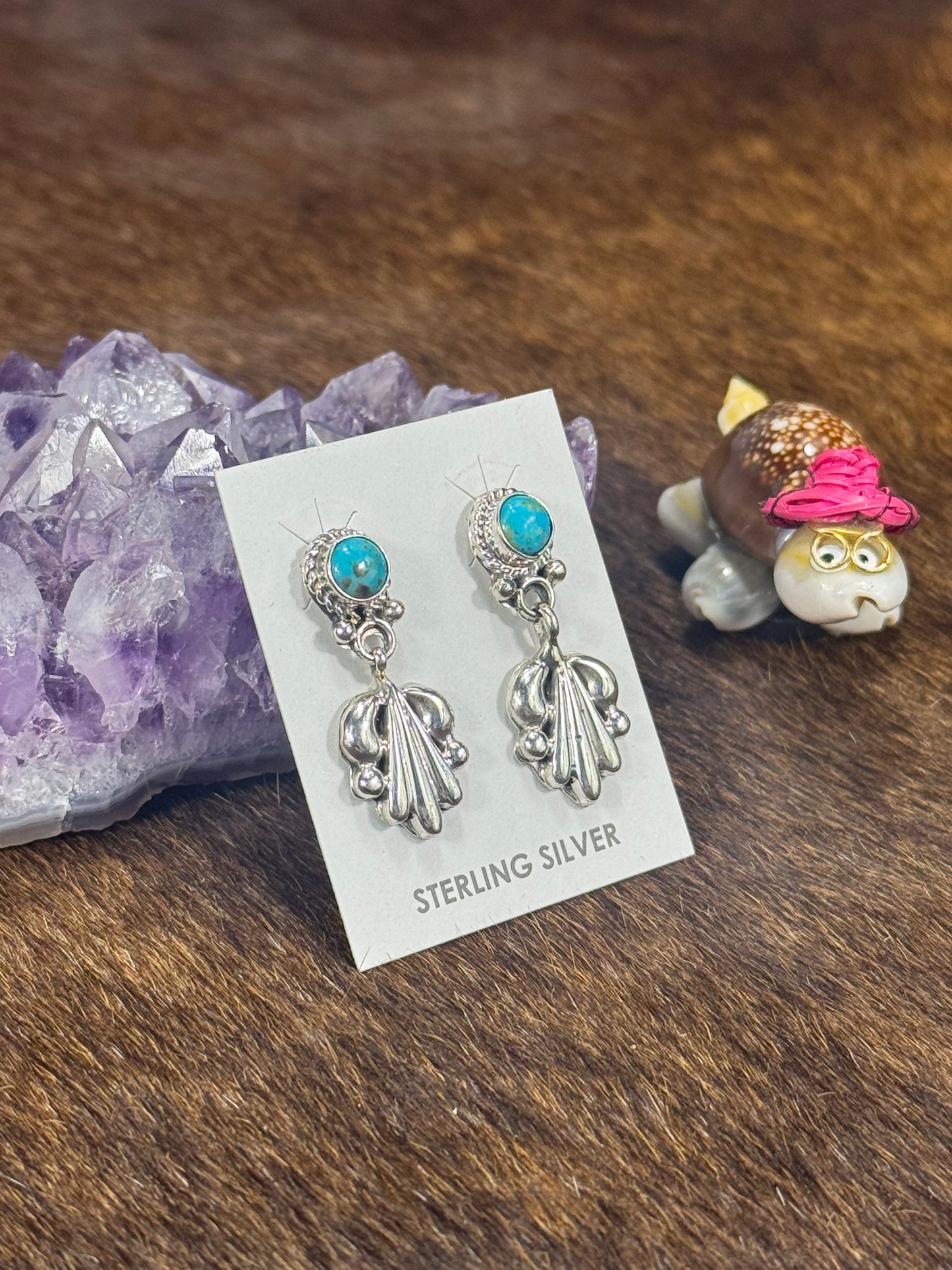 Kingman Turquoise Shelly Earring