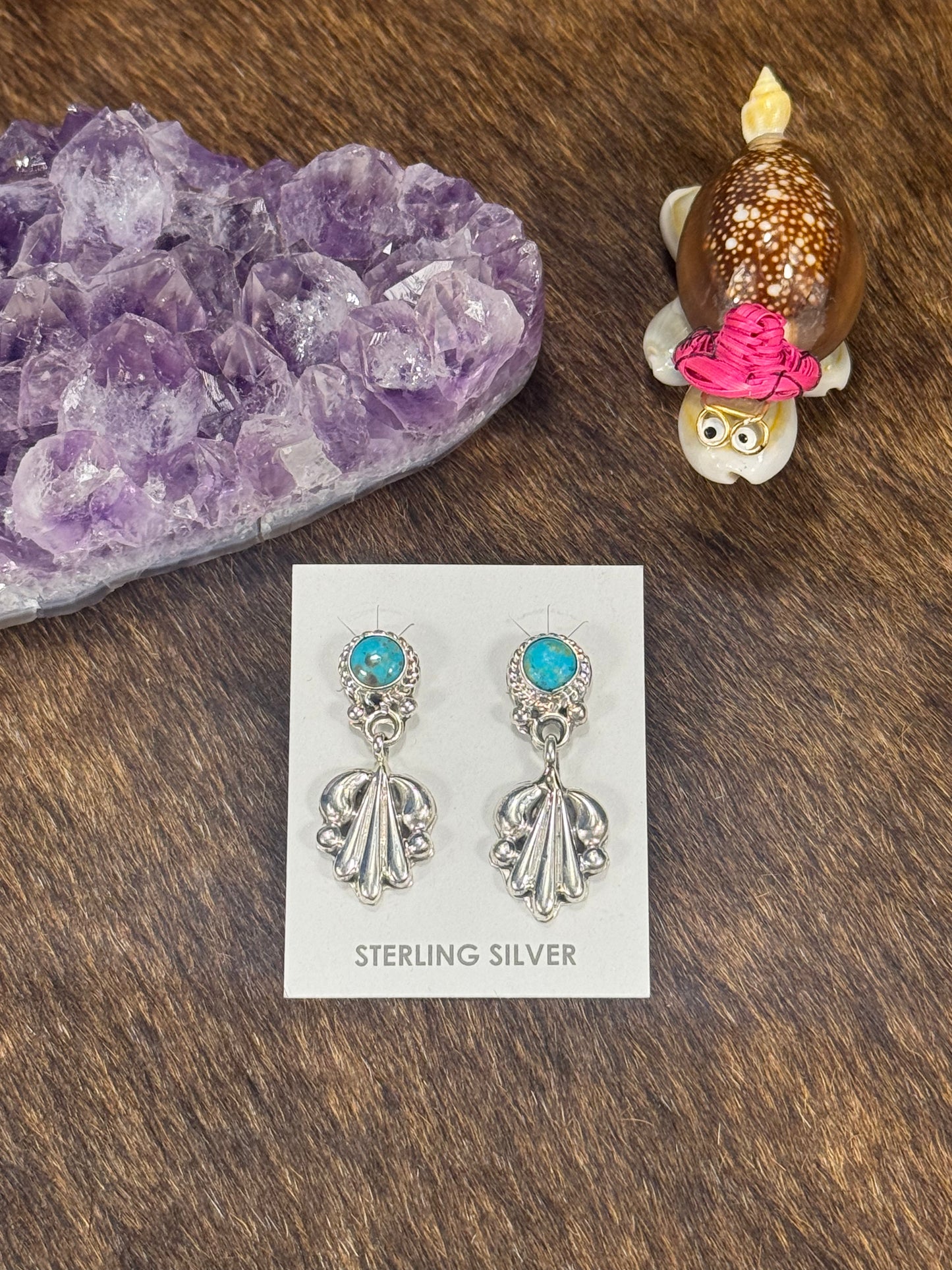 Kingman Turquoise Shelly Earring